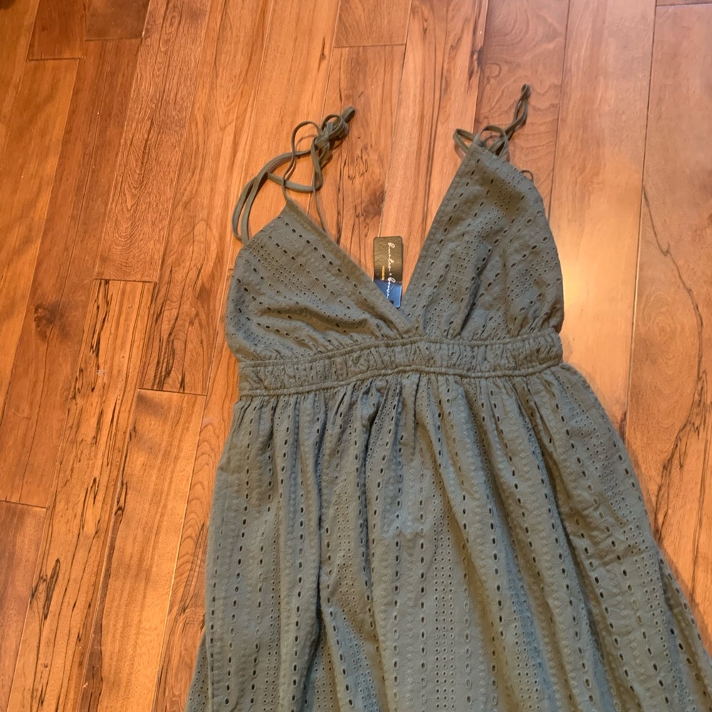 Elegant Green Maxi Dress.  By hunter and brown size medium new - Picture 3 of 7